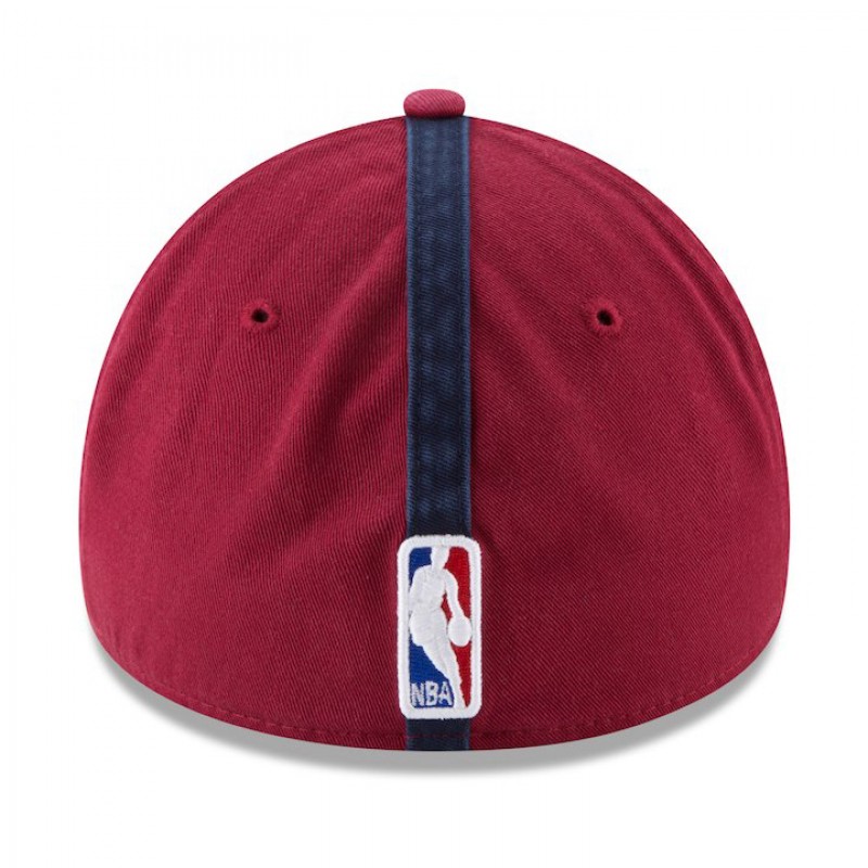 AKSESORIS BASKET NEW ERA Cleveland Cavaliers On-Court 29TWENTY Fitted Hat