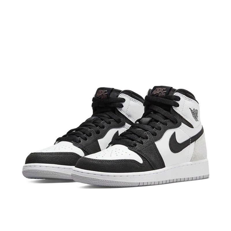 SEPATU SNEAKERS AIR JORDAN AJ 1 Retro High OG GS