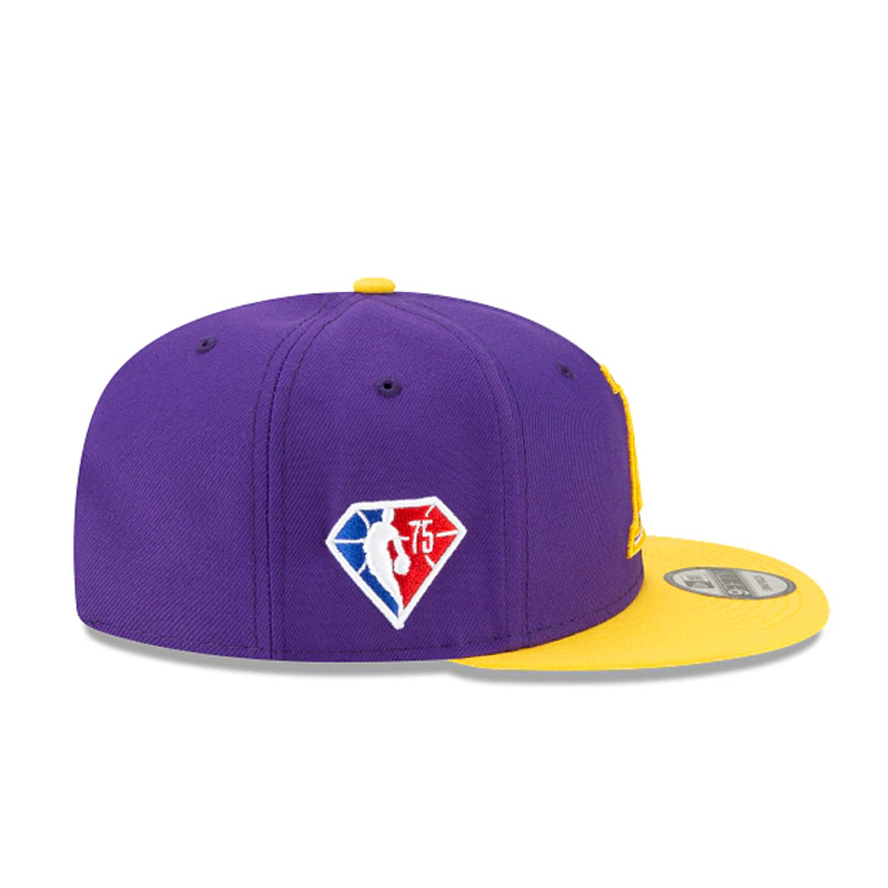 AKSESORIS SNEAKERS NEW ERA Los Angeles Lakers On-Stage NBA Draft Edition 9Fifty Snapback