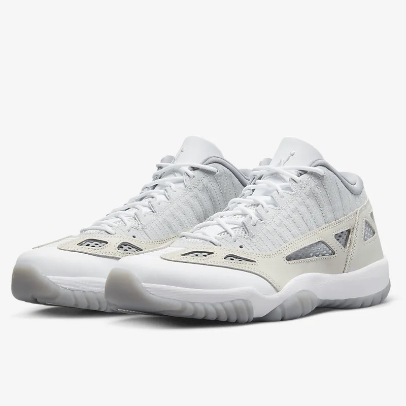 SEPATU BASKET AIR JORDAN AJ 11 Retro Low IE