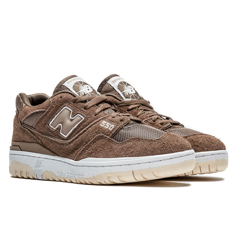 SEPATU SNEAKERS NEW BALANCE 550