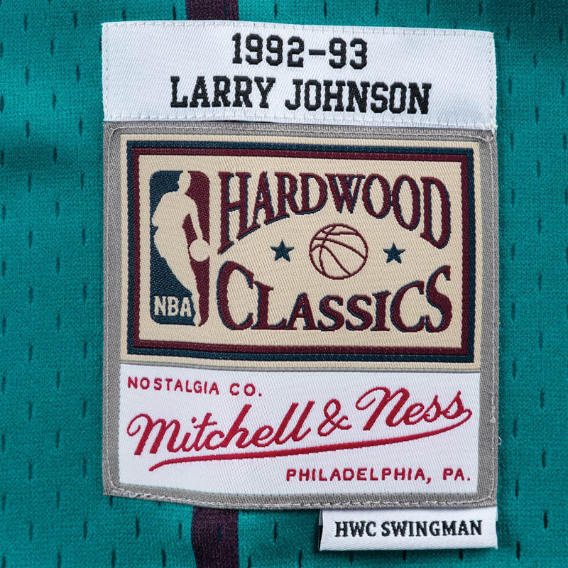 BAJU BASKET MITCHELL N NESS Larry Johnson Charlotte Hornets Road 1992-93 Swingman Jersey