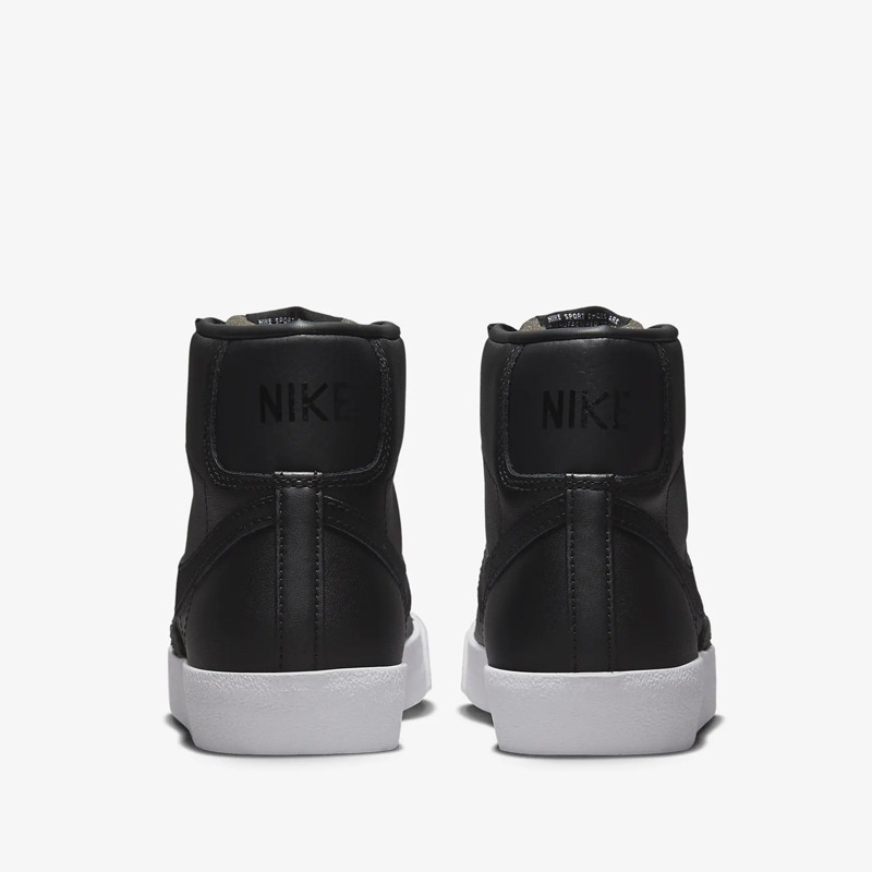 SEPATU SNEAKERS NIKE Wmns Blazer Mid '77