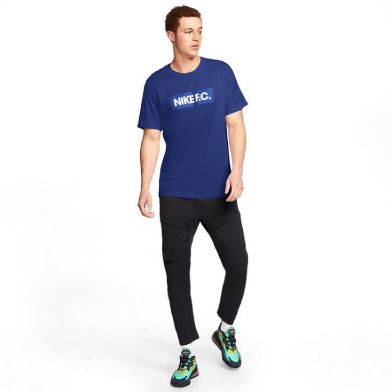 BAJU SNEAKERS NIKE Fc Tee Essentials Tee