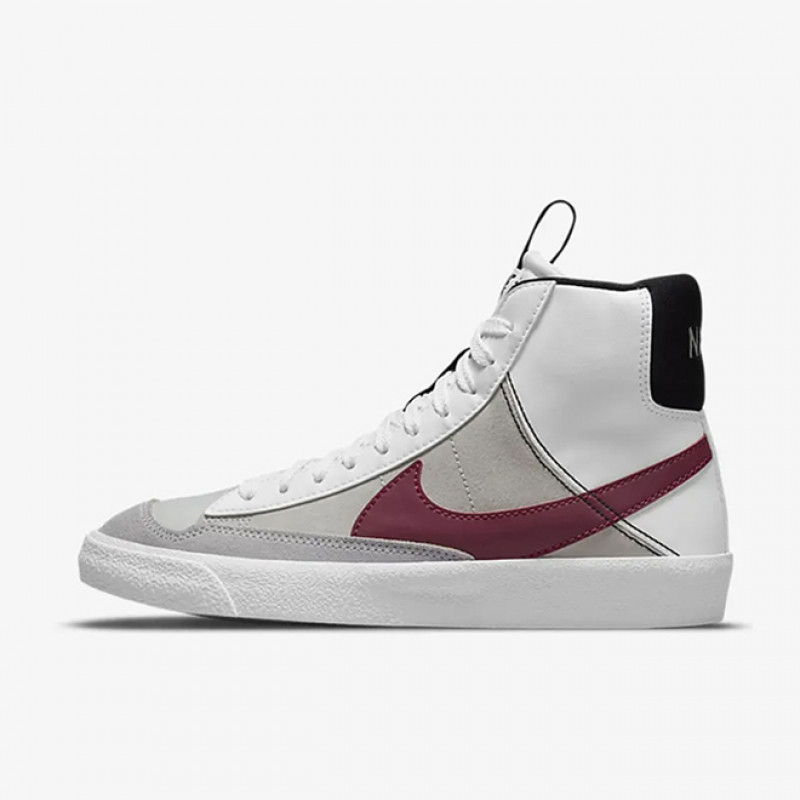 SEPATU SNEAKERS NIKE Blazer Mid '77 Se D Kids