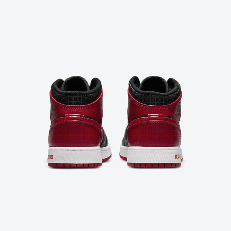 SEPATU SNEAKERS AIR JORDAN Aj 1 Mid GS Bred Text