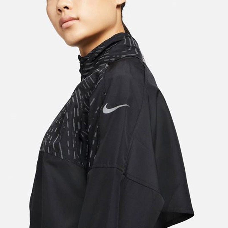 BAJU LARI NIKE Wmns Run Division Dri-Fit Reflective Jacket