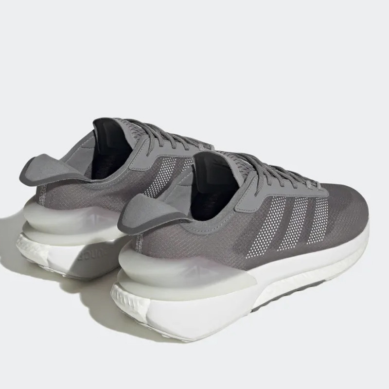 SEPATU SNEAKERS ADIDAS AVRYN