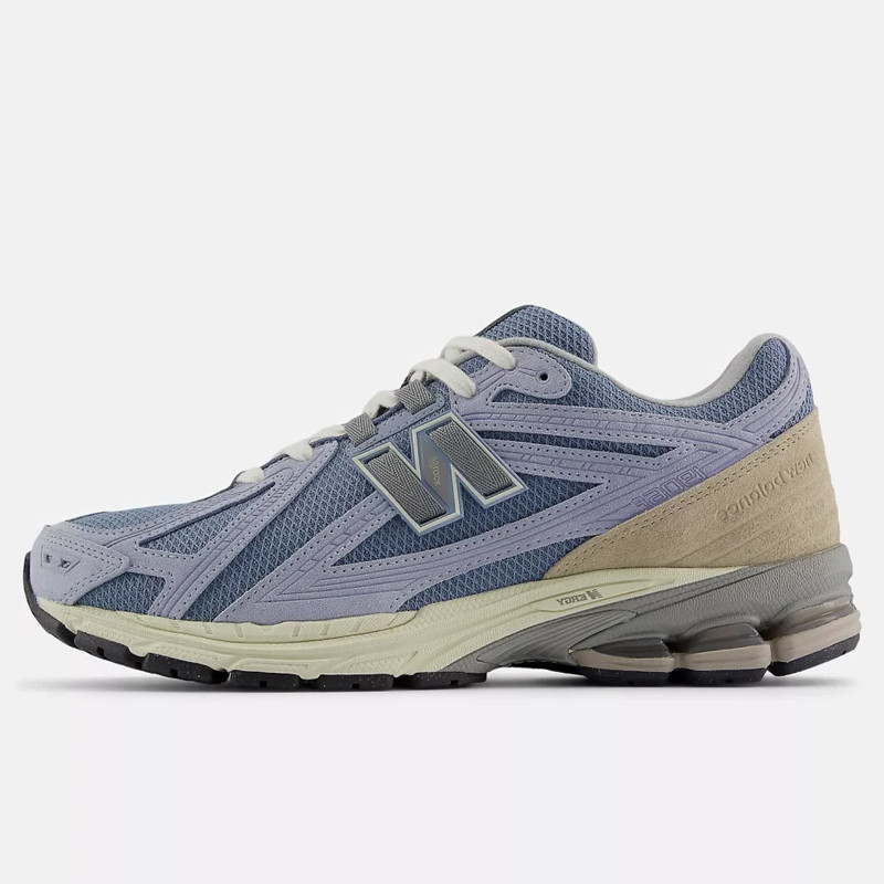 SEPATU SNEAKERS NEW BALANCE 1906