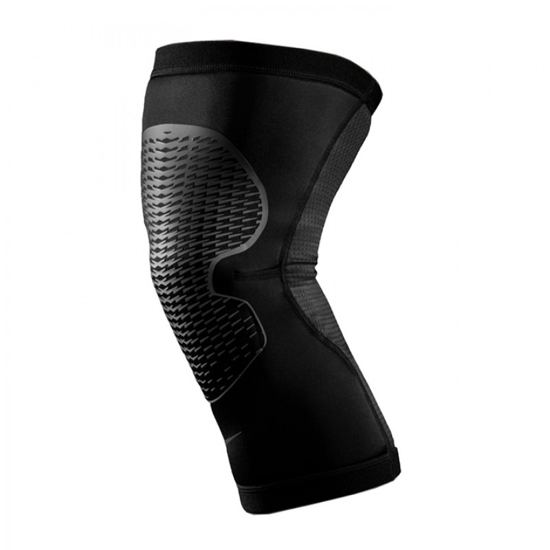 AKSESORIS BASKET NIKE Pro Hyperstrong Knee Sleeve 3.0