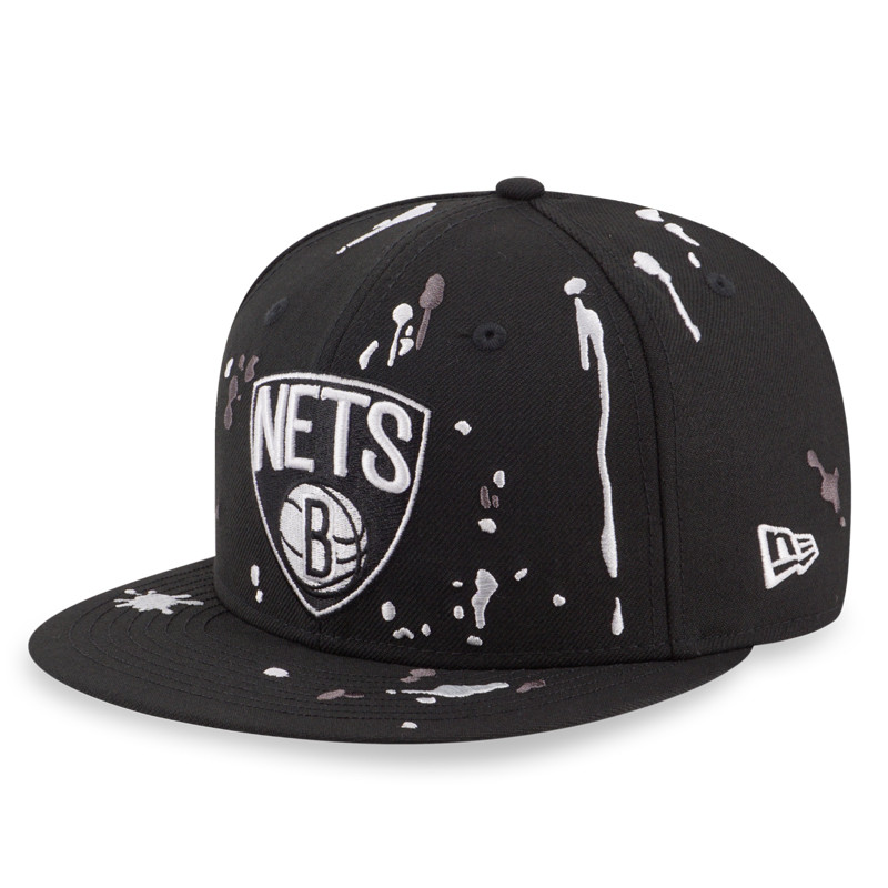 TOPI BASKET NEW ERA 9FIFTY Brooklyn Nets Splash Embroidery Snapback