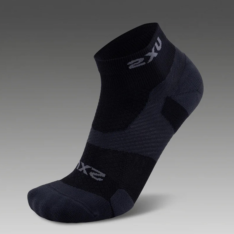 KAOS KAKI LARI 2XU Vectr Light Cushion Quarter Crew Compression Socks