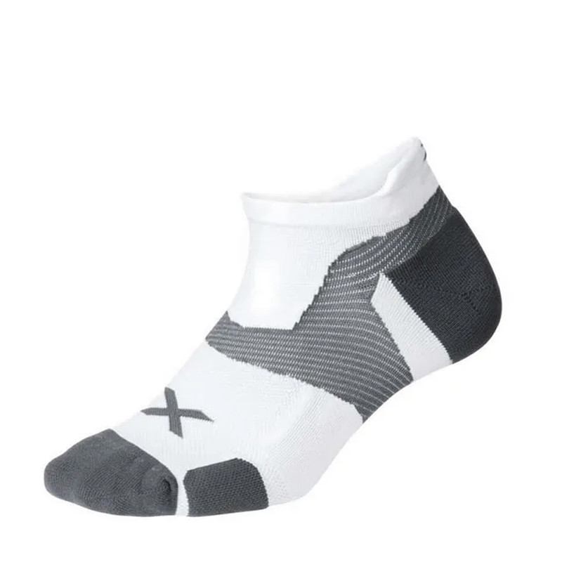 KAOS KAKI LARI 2XU Vectr Ultralight No Show Socks