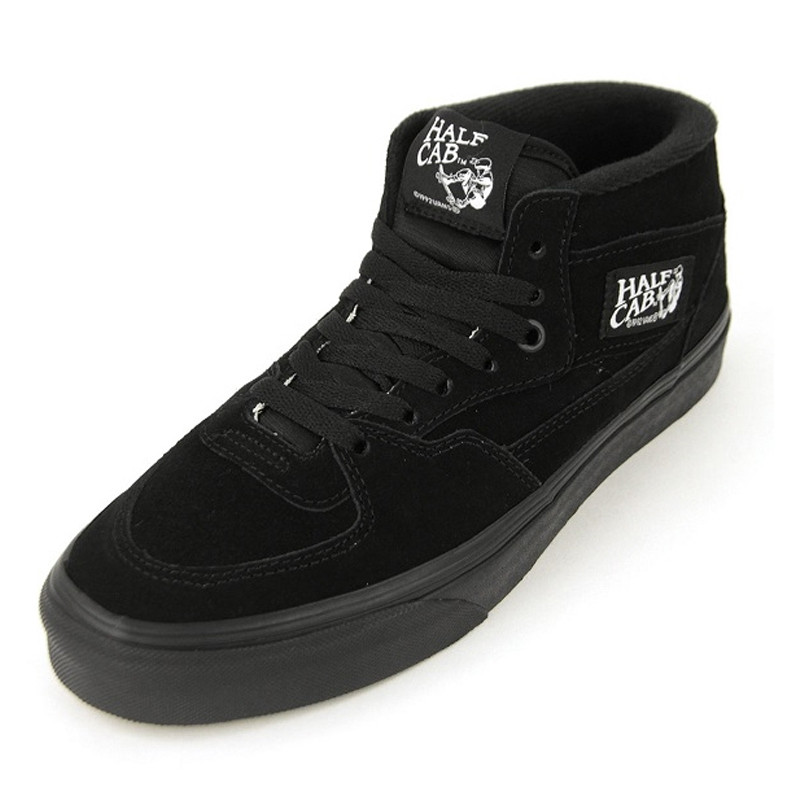 SEPATU SNEAKERS VANS UA Half Cab